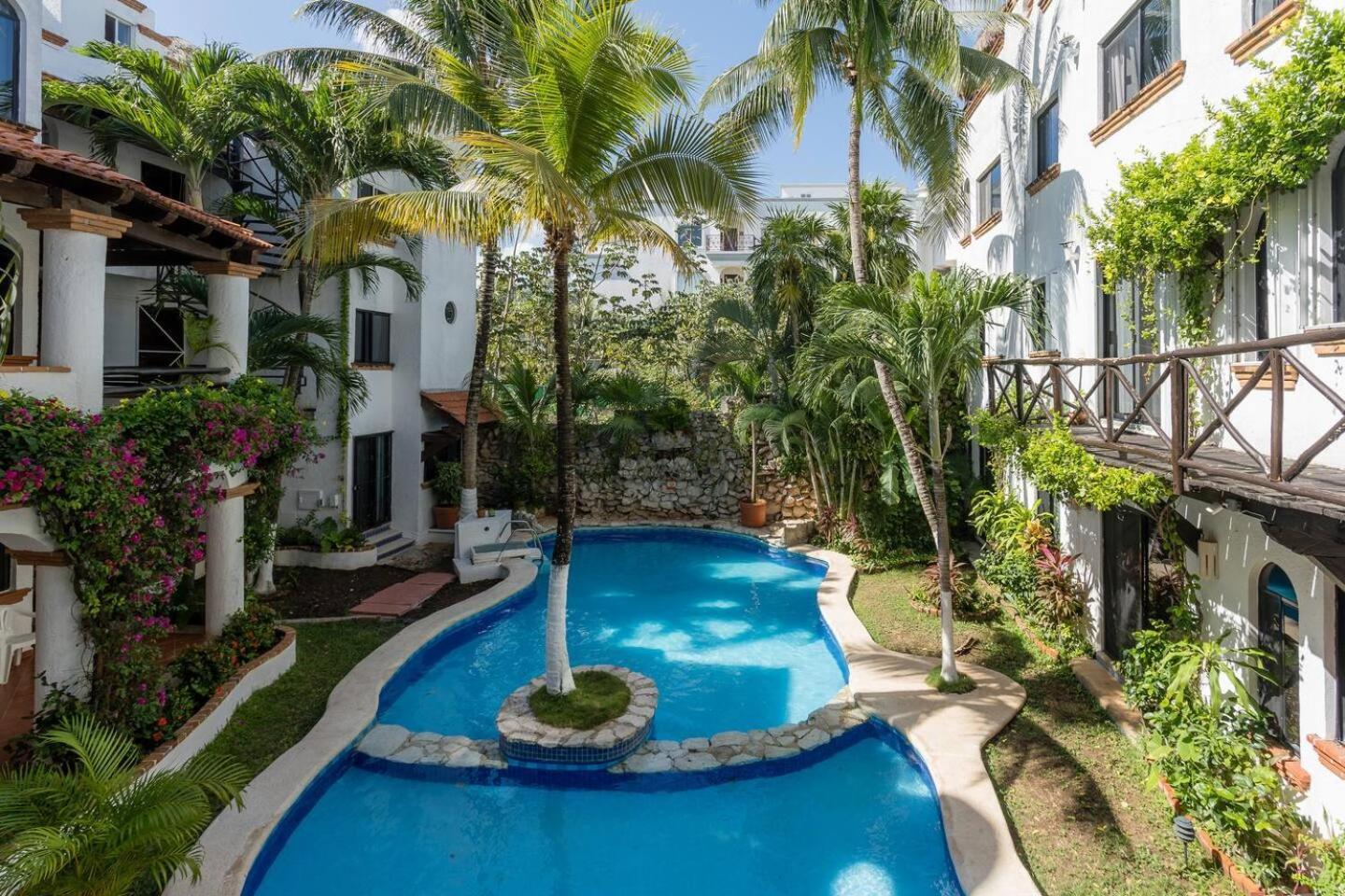 Colorful Hacienda Style 2br With Pool Steps To * Playa del Carmen