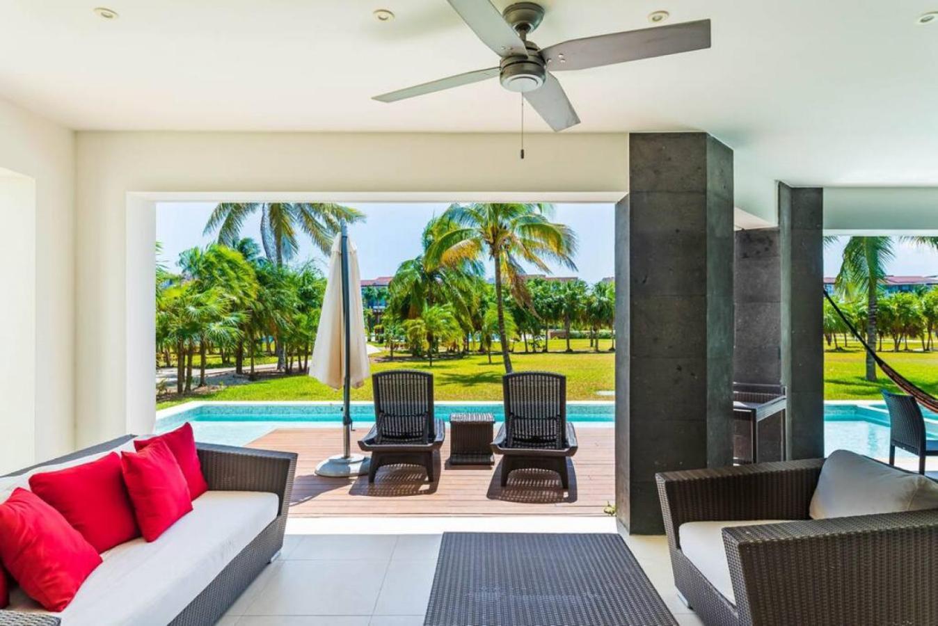 3br With Private Pool And Amenities *