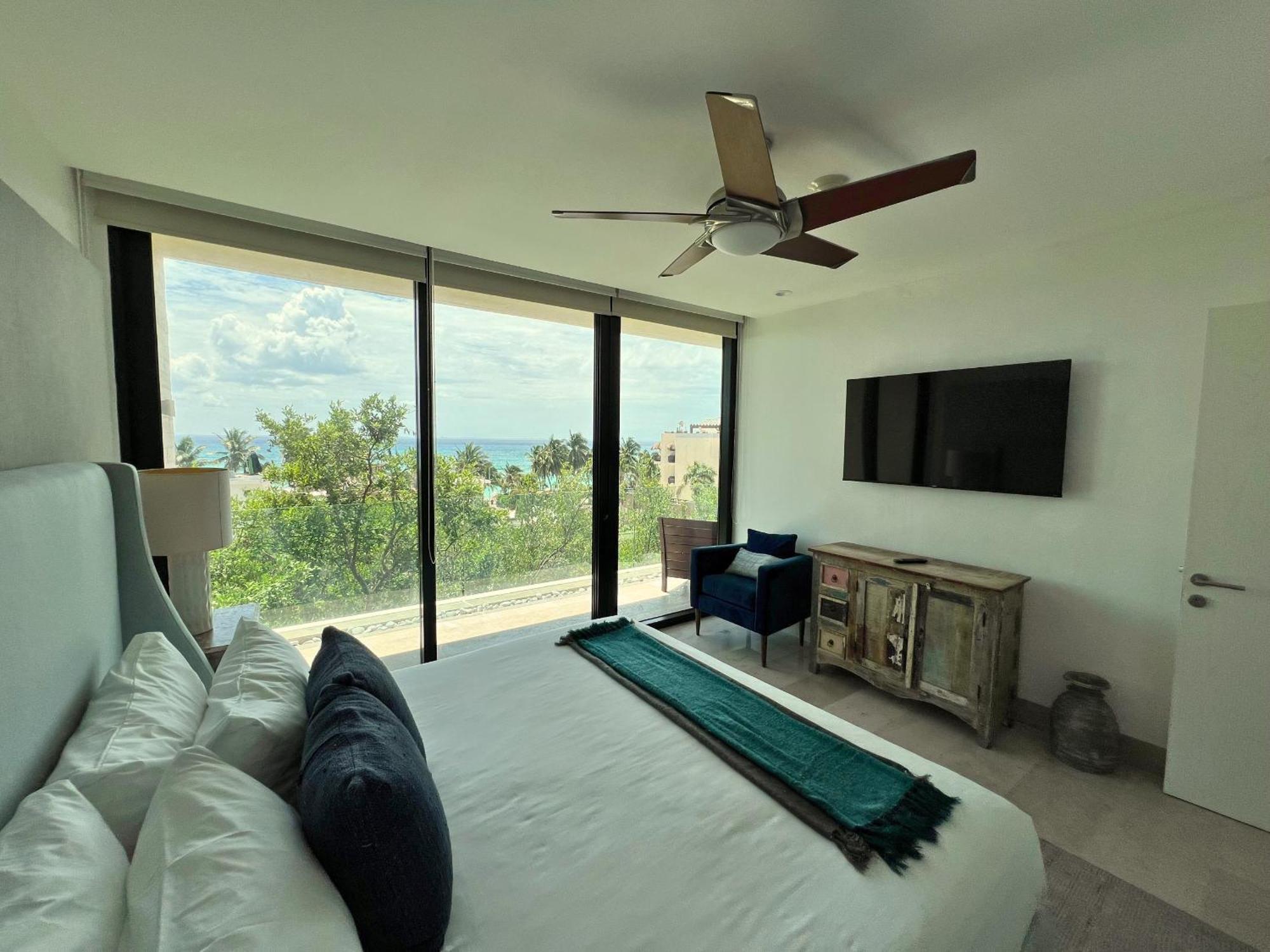 Oceana Luxury Walk To And Day Club Holiday home