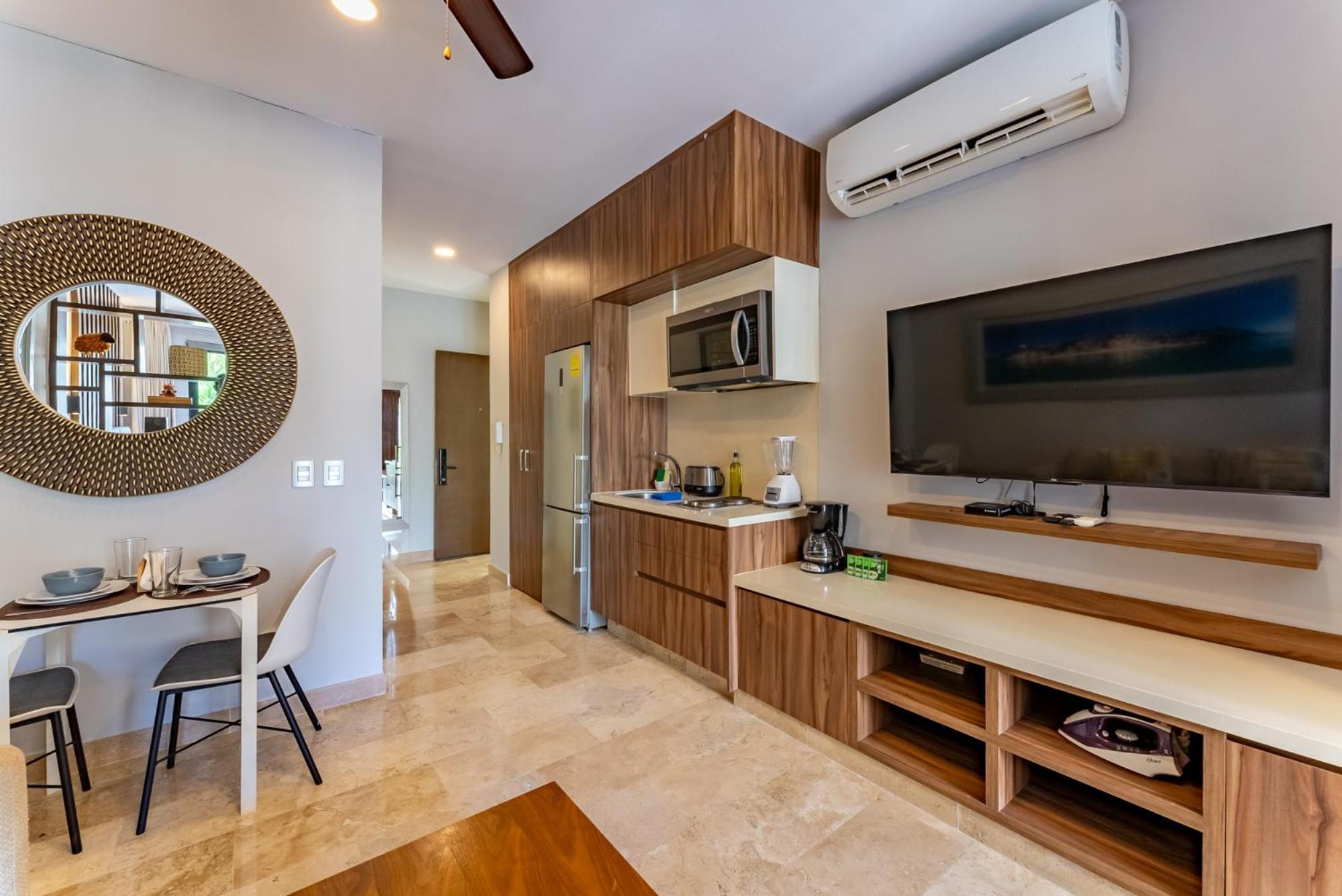 Apartment Bahay Steps From The And 5th Ave *