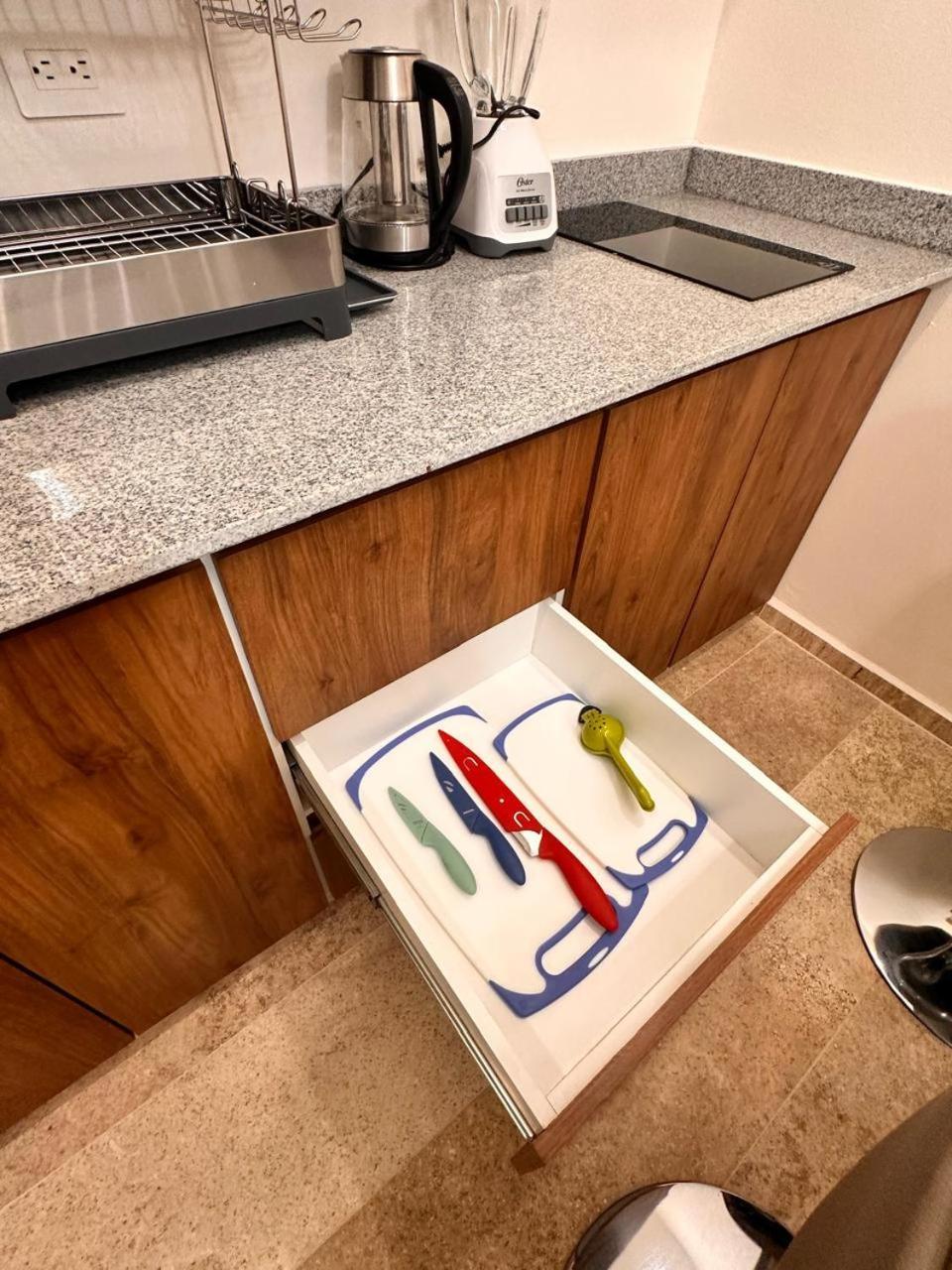 Itzamna Deluxe Con Jacuzzi Apartment *