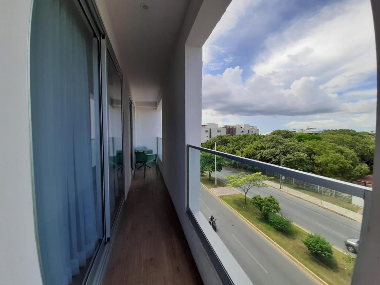 Estupenda Con Cama King 100mb Y Refri Playa del Carmen