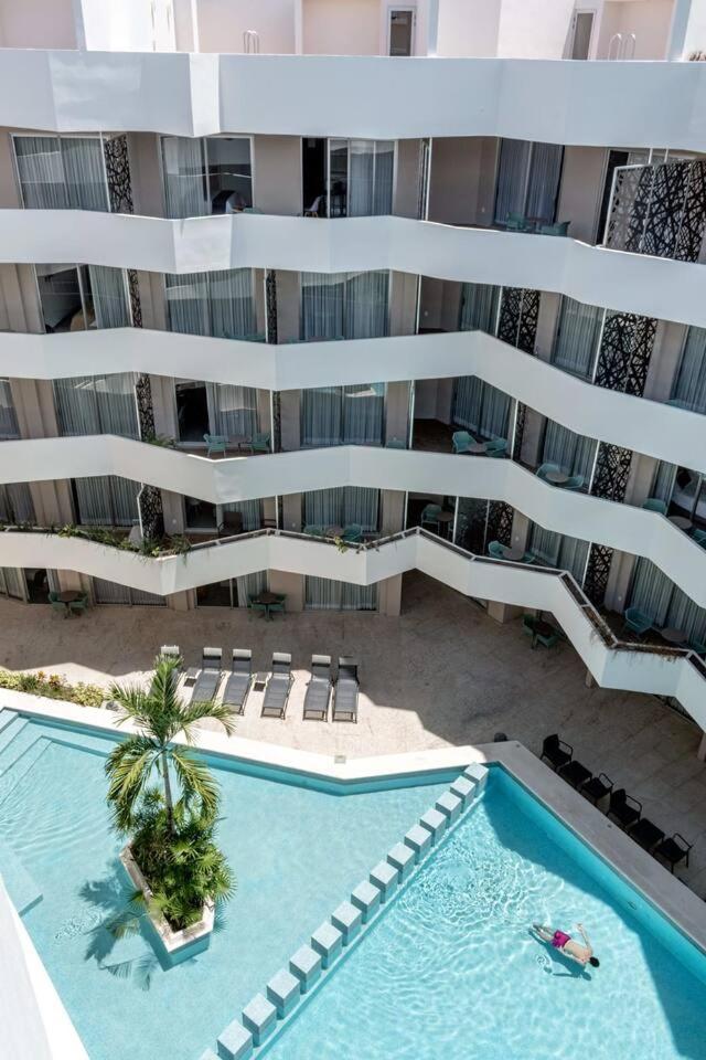 Luxury Condo, Private Room, 150mb Wifi, Ac, Gym Holiday home *