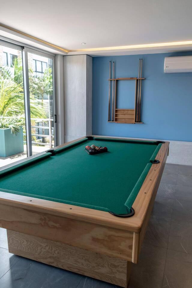 Luxury Condo, Private Room, 150mb Wifi, Ac, Gym Holiday home