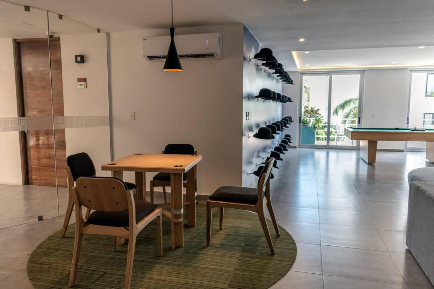 Holiday home Luxury Condo, Private Room, 150mb Wifi, Ac, Gym