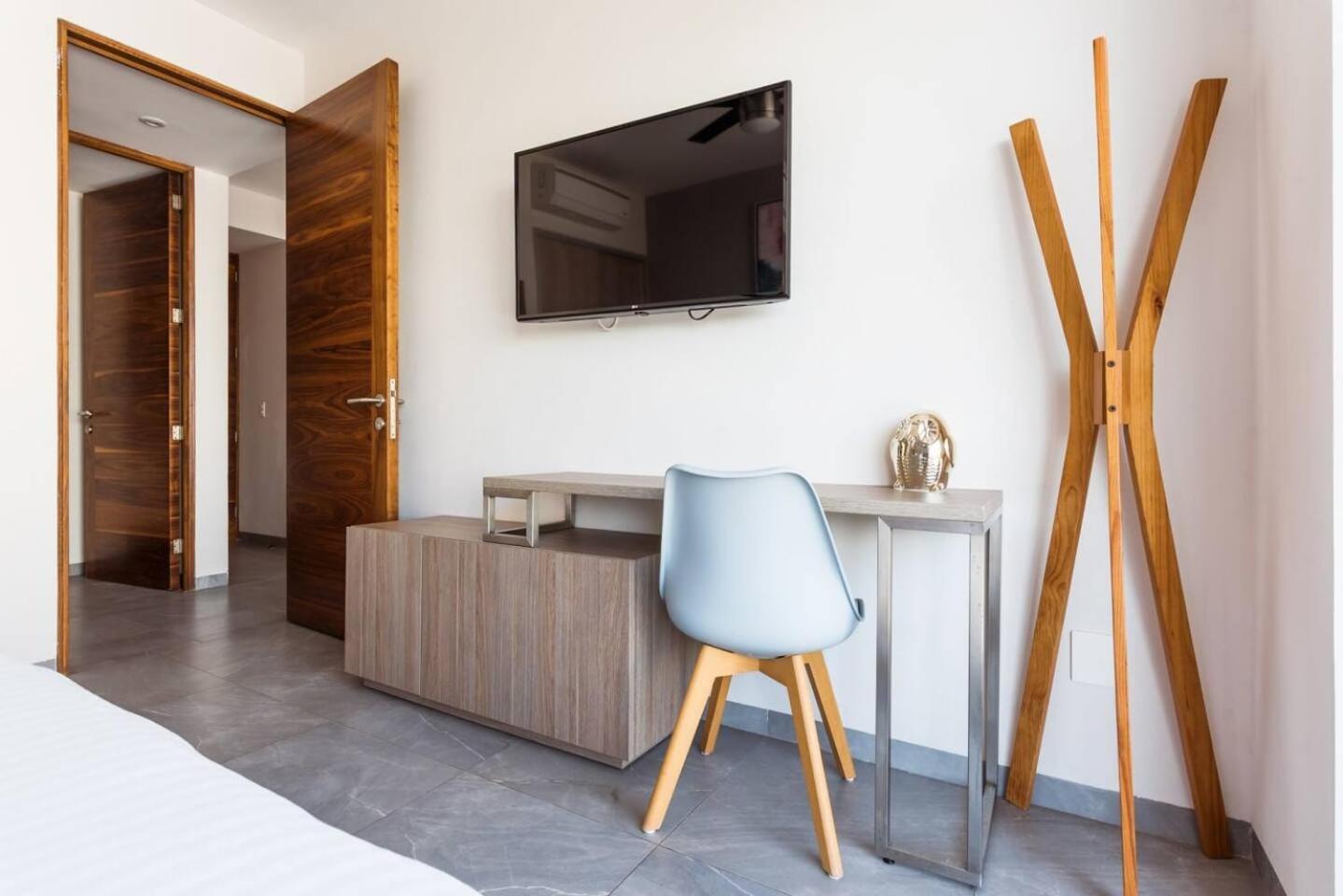 Apartment Luxury Condo, 1br 1ba, 200mb, Gym Sauna Cinema *