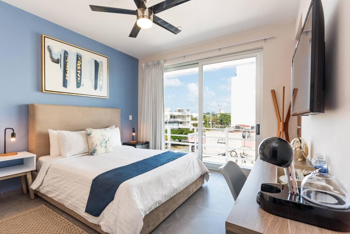 Apartment Private With Mini Fridge, 200mb Wifi *