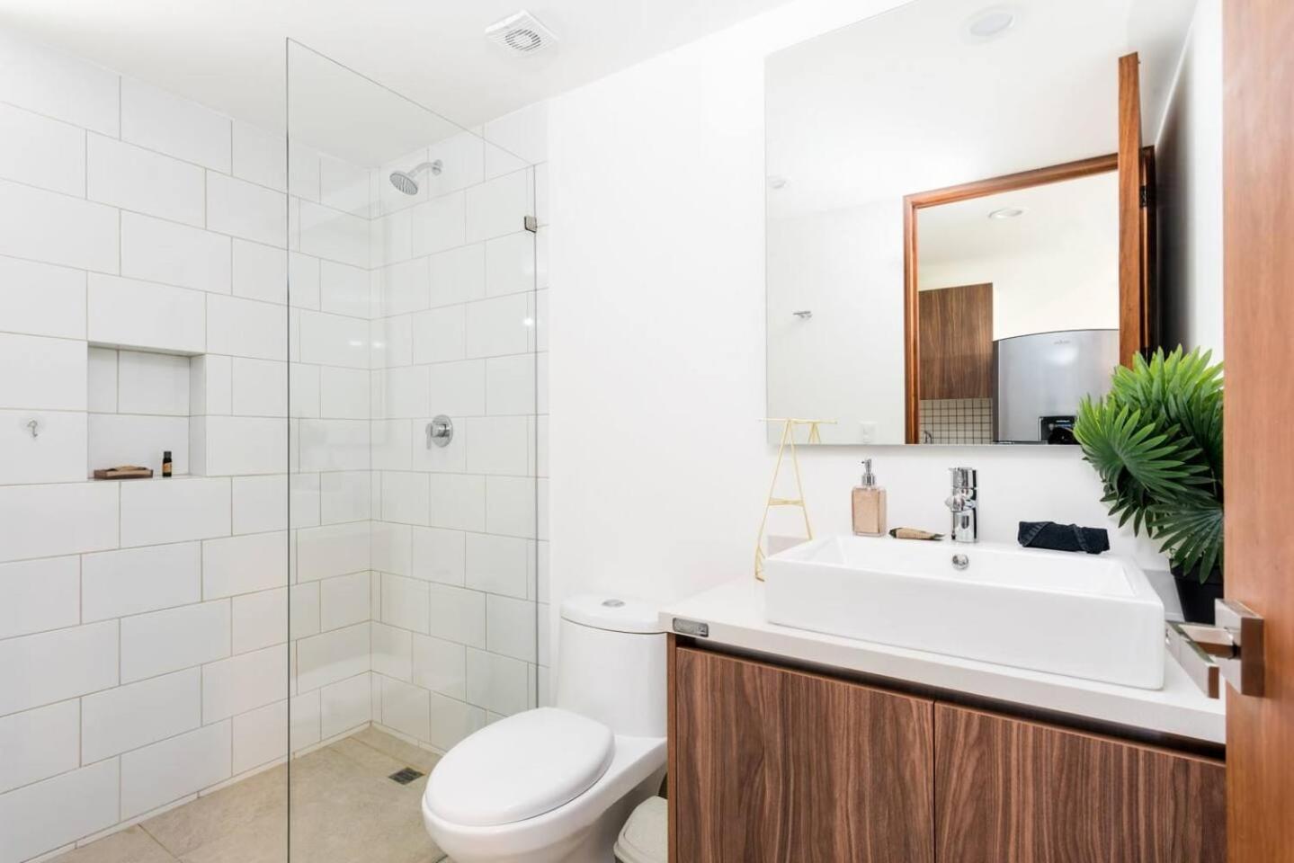 Apartment Brand New In The Heart Of Pdc