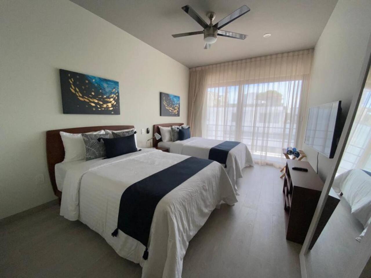 Private Room, Mini Fridge, Ocean View Apartment