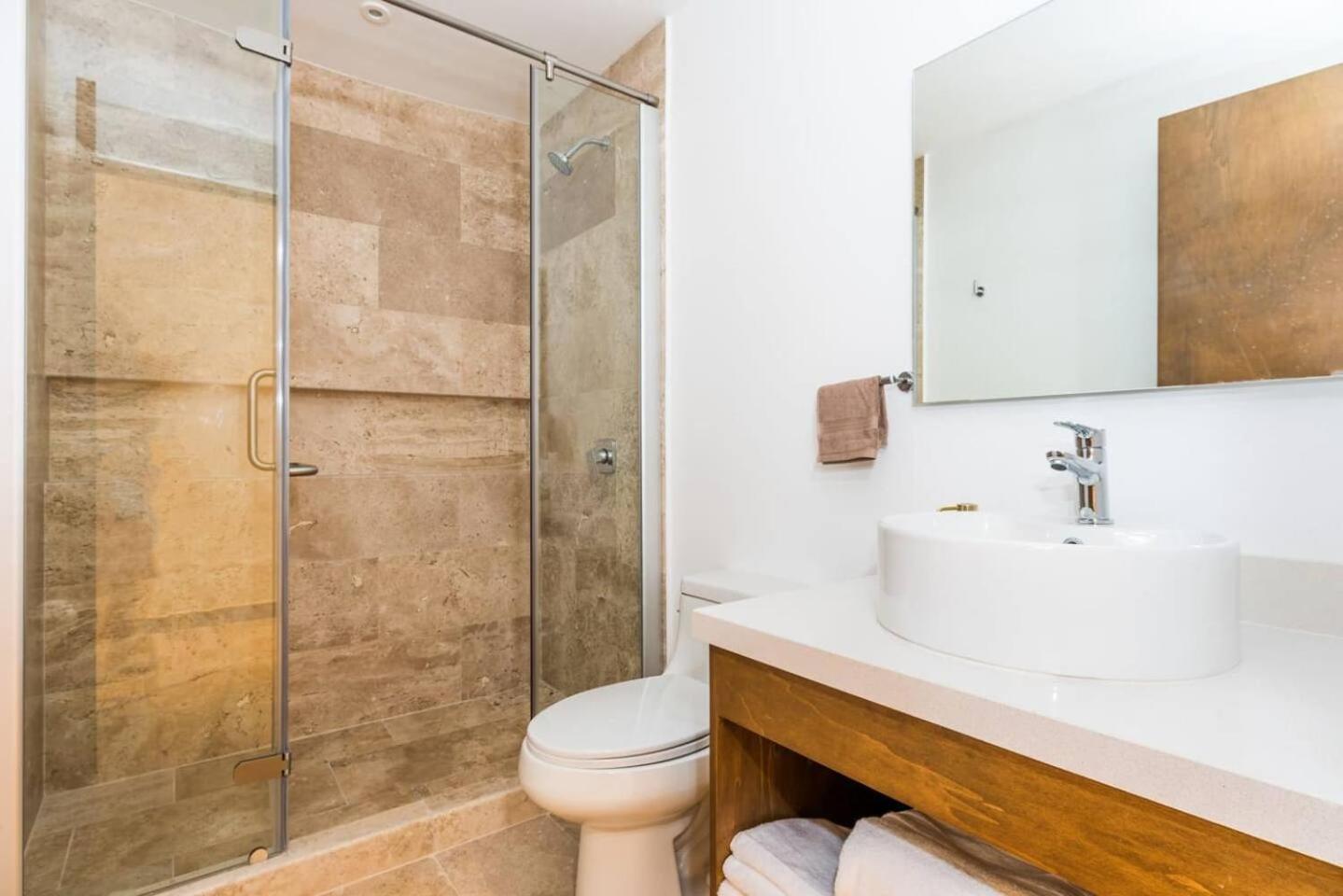 Private In Location, Microwave And Fridge Apartment