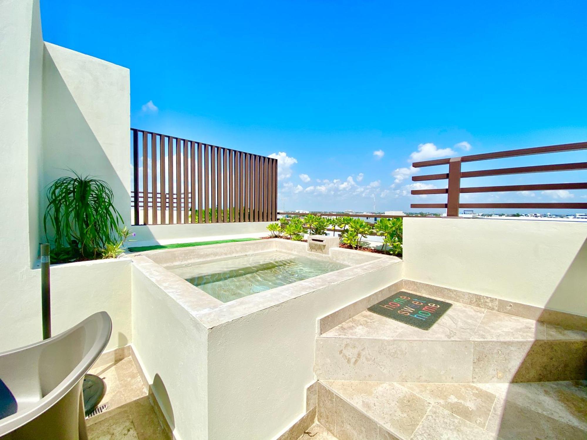Veranto Amazing Penthouse With Private Pool And Rooftop Apartment *