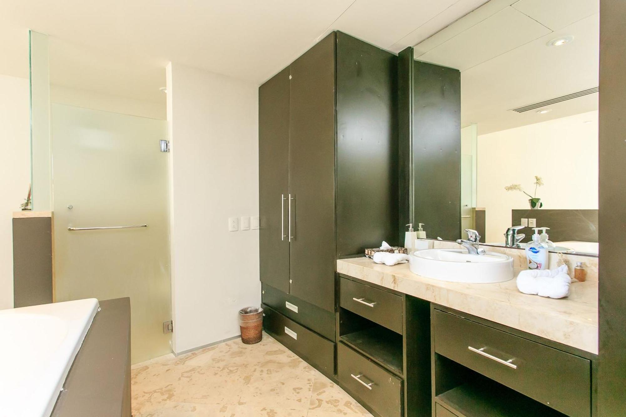 Spacious Magia Steps To The & 5th Ave Apartment Playa del Carmen