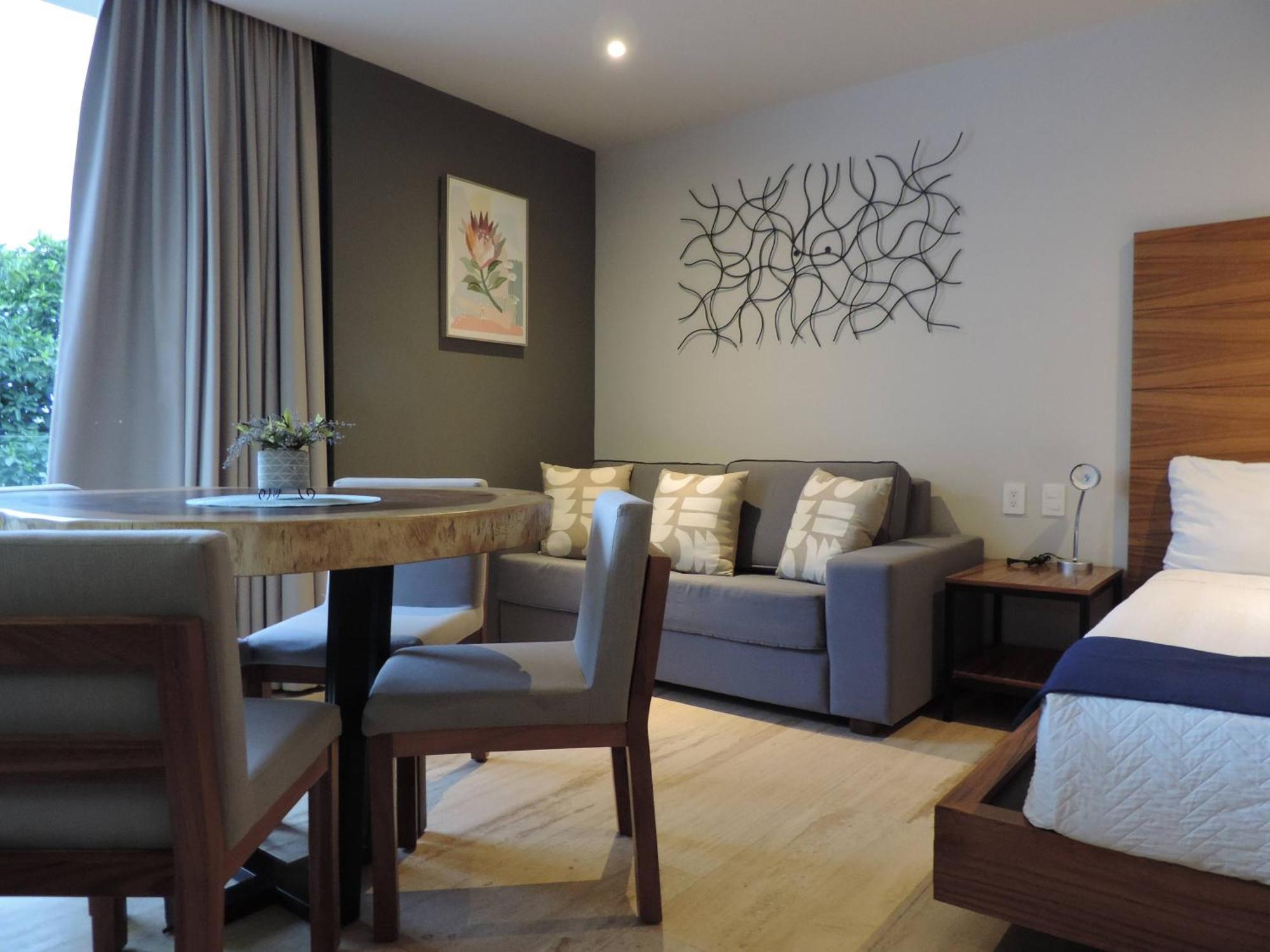 Large Balcony Apartment Playa del Carmen