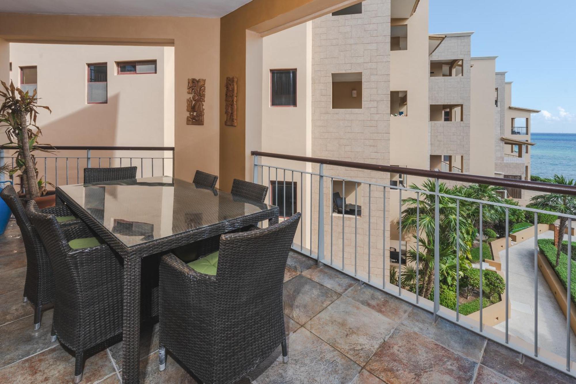 Residences El Faro, Coral 305 Apartment