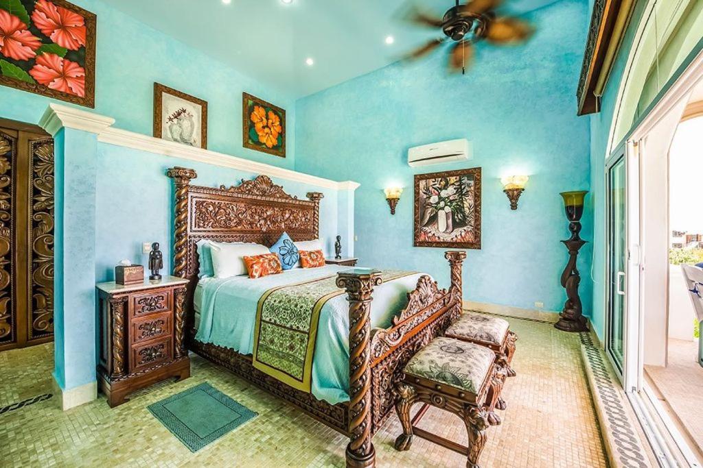 Amazing Beachfront Casa Del Mar Bonito, Playa Del Secreto, Riviera Maya Playa del Carmen