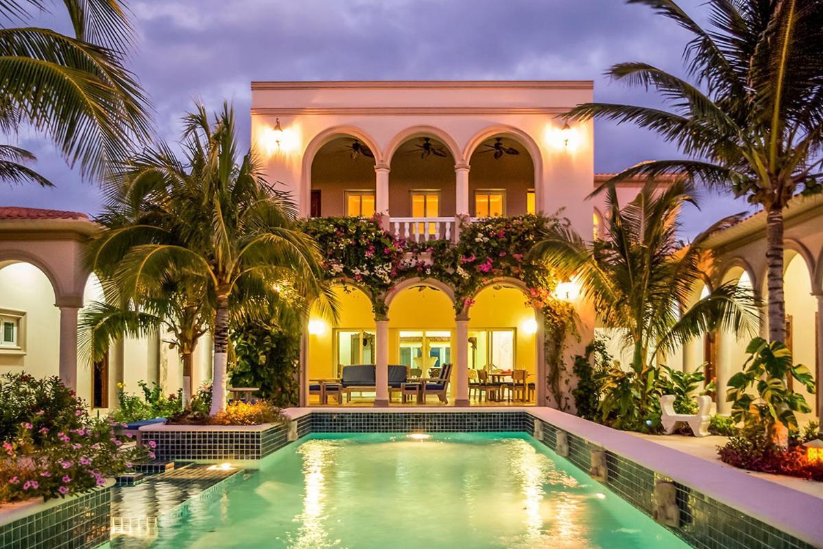 Amazing Beachfront Casa Del Mar Bonito, Playa Del Secreto, Riviera Maya Villa *