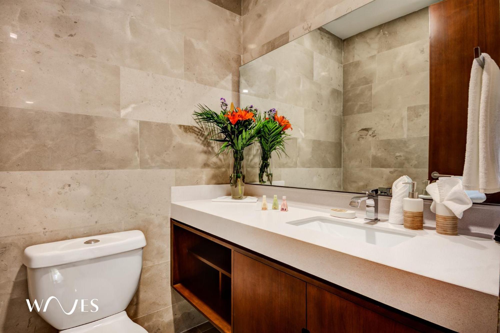 1 Br. With Private Jacuzzi And Rooftop Pool Apartment *