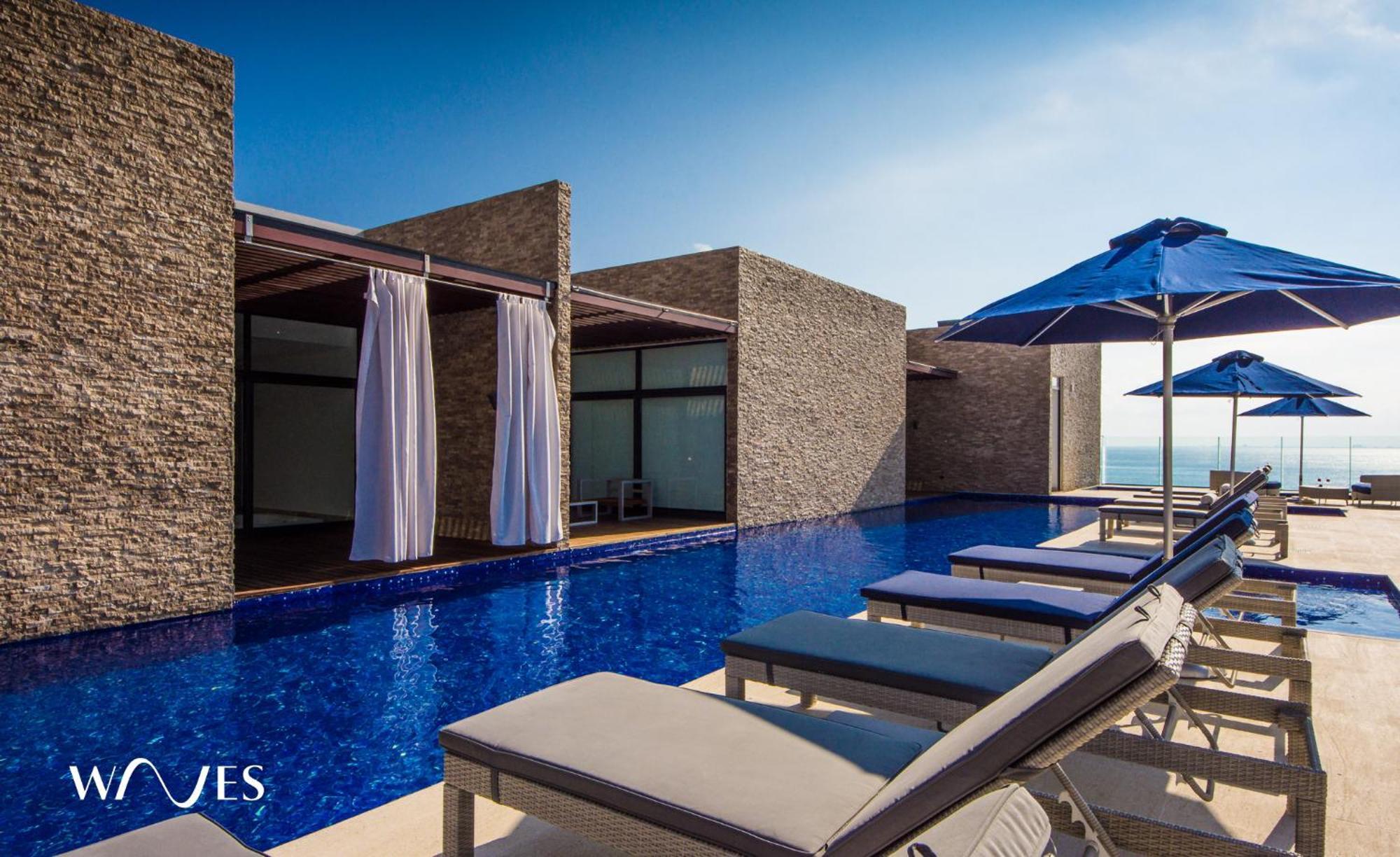 1 Br. With Private Jacuzzi And Rooftop Pool Apartment *