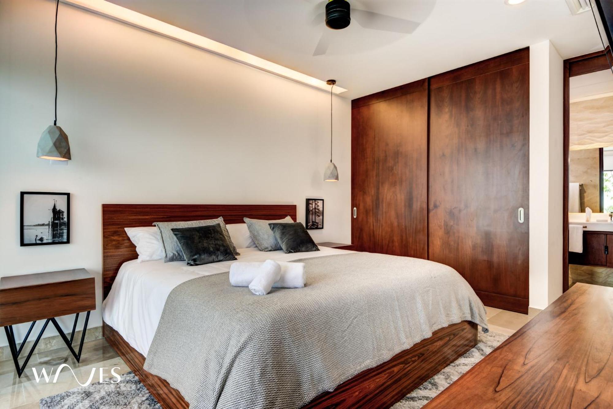 1 Br. With Private Jacuzzi And Rooftop Pool Apartment