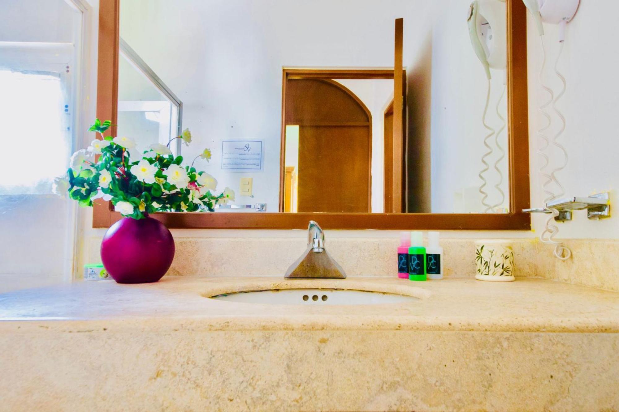 Guest house Deluxe Budget Balcony With Swimming Pool Air Conditioning And Parking Playa del Carmen