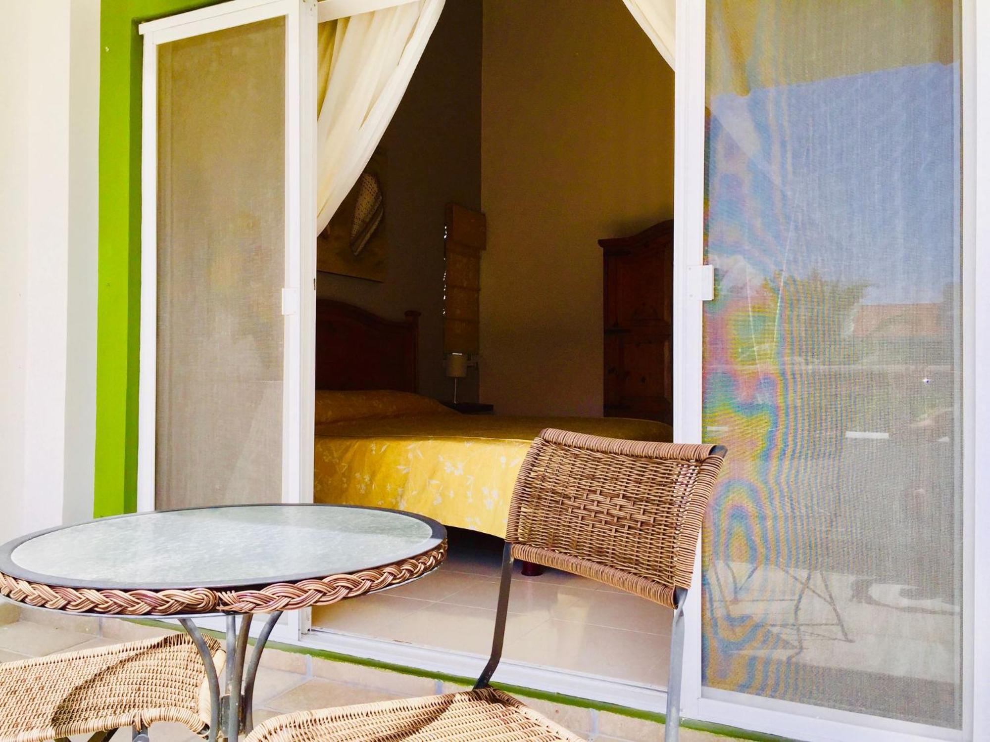 Deluxe Budget Balcony With Swimming Pool Air Conditioning And Parking