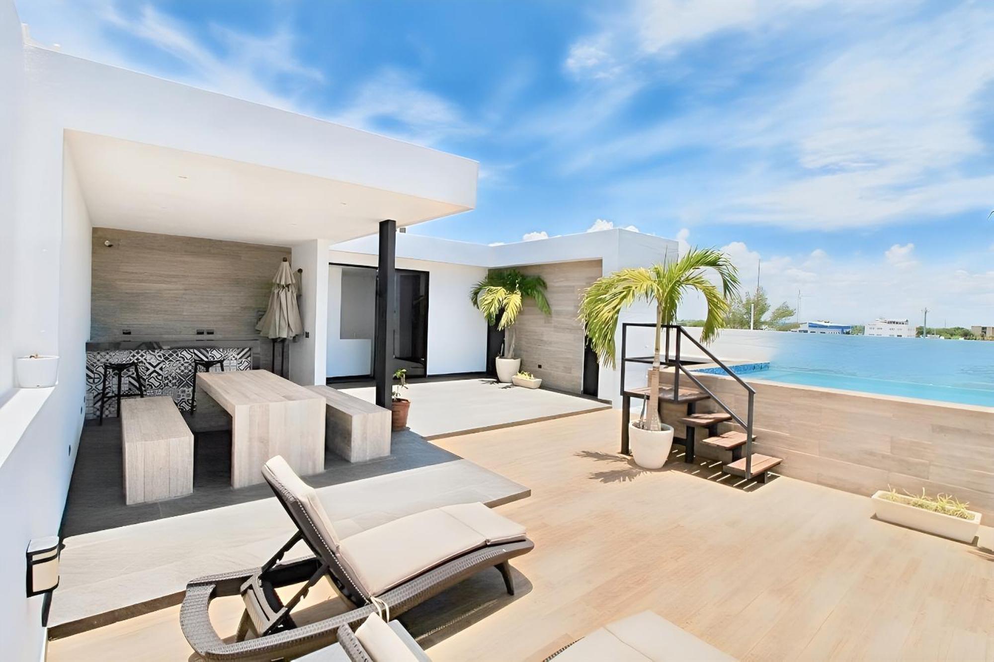 Executive - Hyper Center Playa del Carmen
