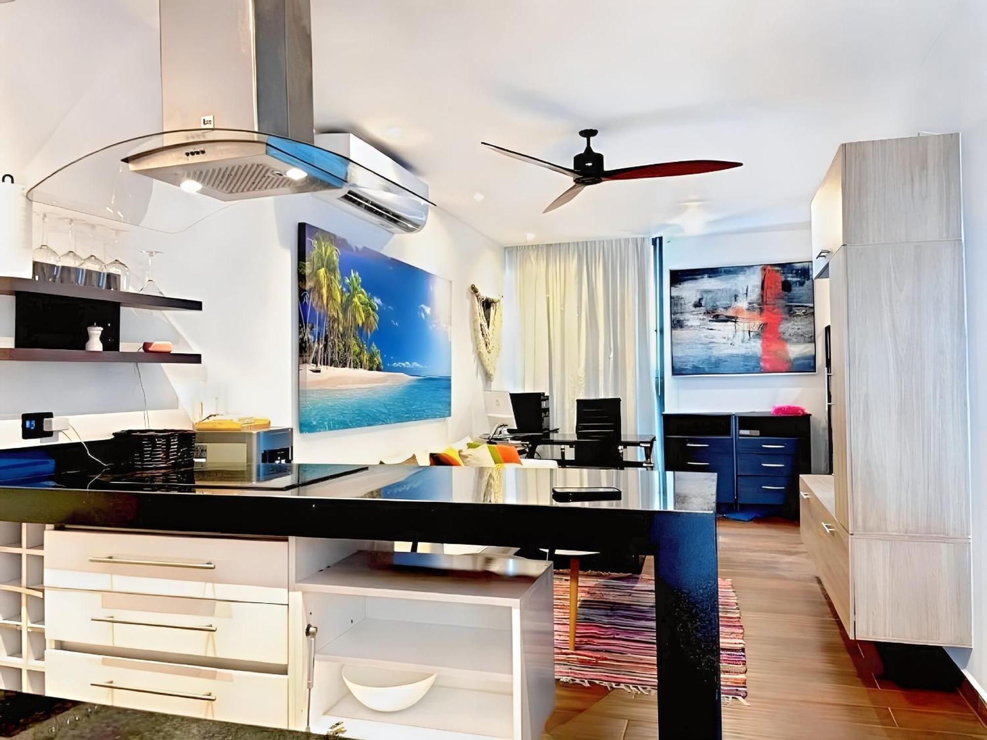 Executive - Hyper Center * Playa del Carmen