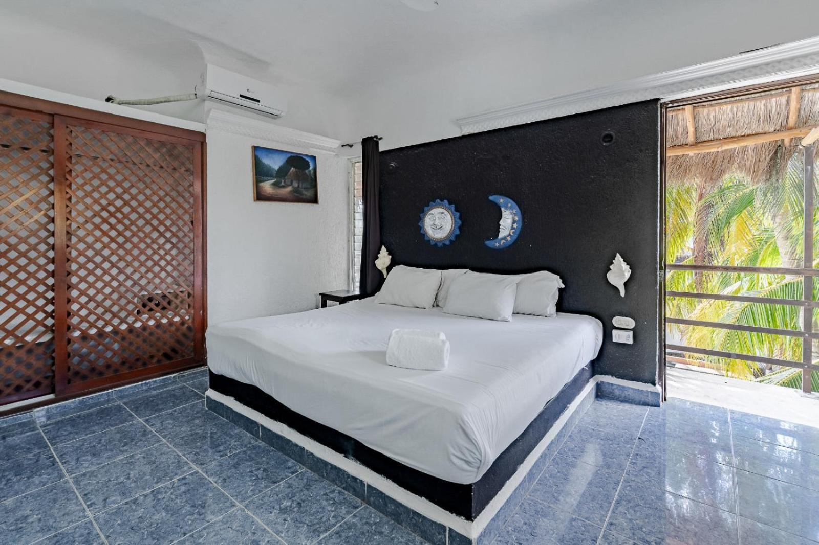 Mayan Art 10 Avenue Hotel Playa del Carmen