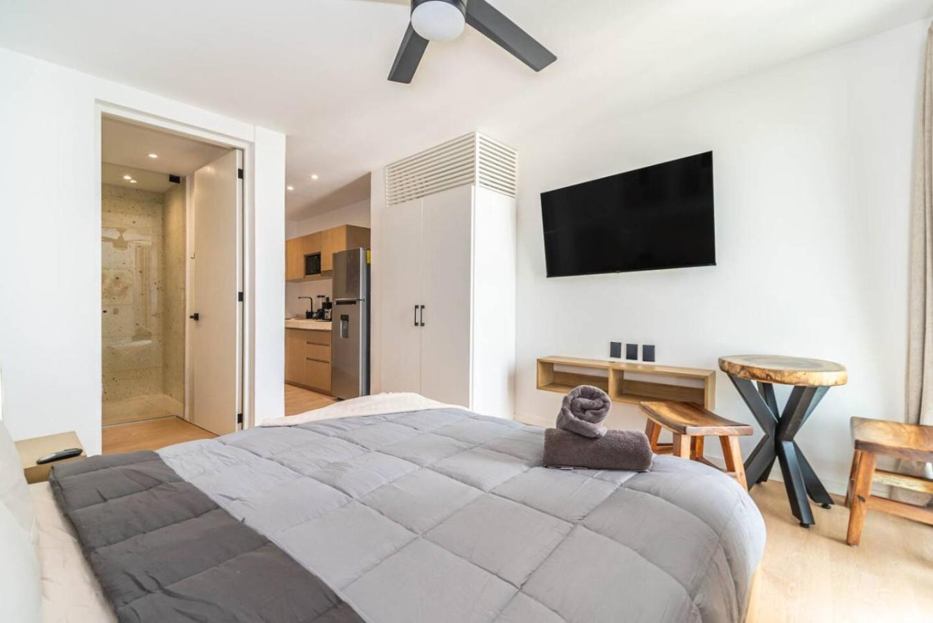 Holiday home Lux With Rooftop Pool, Walk To And 5th Ave Playa del Carmen