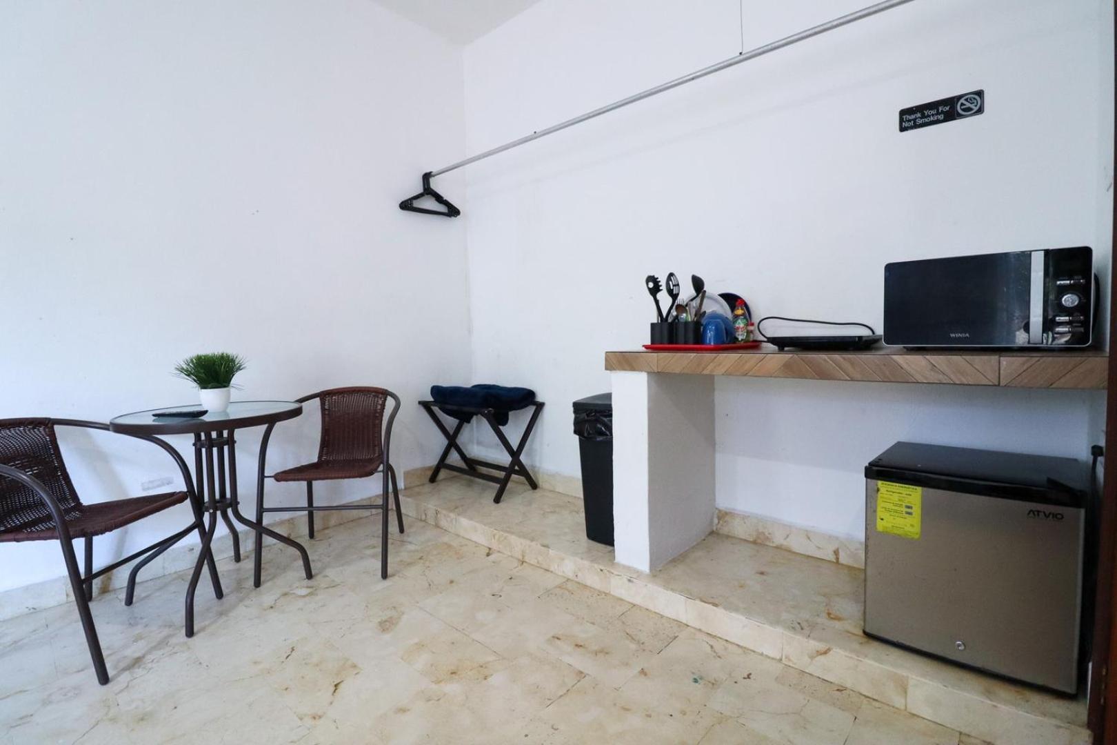 Spacious King Near & Quinta Apartment Playa del Carmen