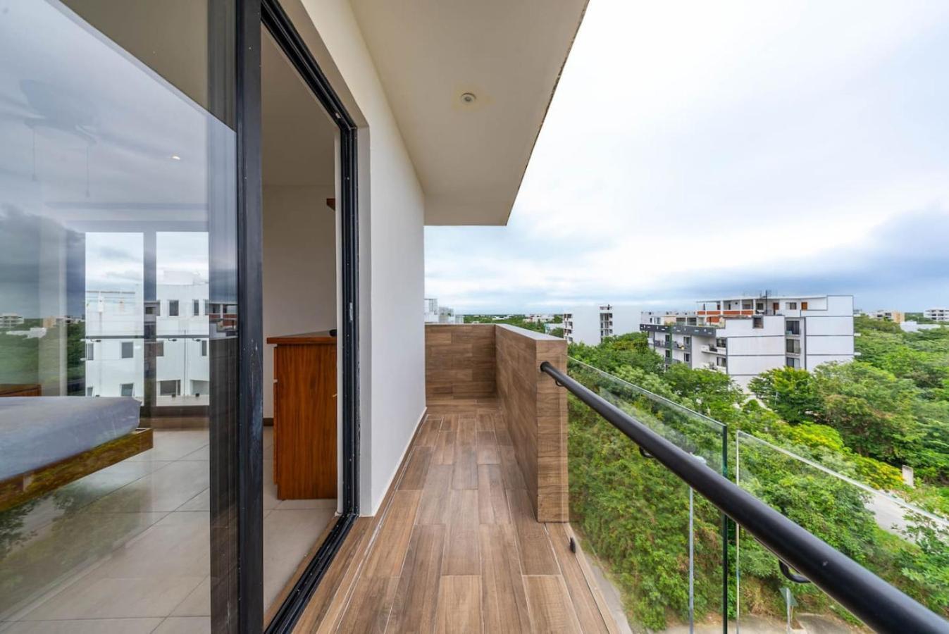 Vakantiehuis 2 Bedroom Oasis With Incredible Rooftop Pool