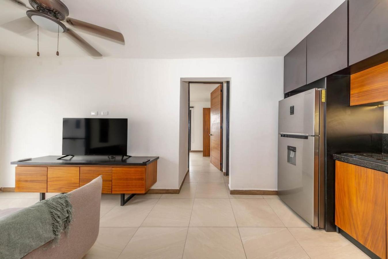 2 Bedroom Oasis With Incredible Rooftop Pool Vakantiehuis Playa del Carmen