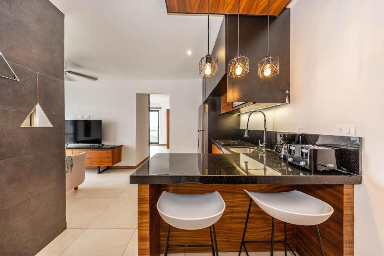 Vakantiehuis 2 Bedroom Oasis With Incredible Rooftop Pool