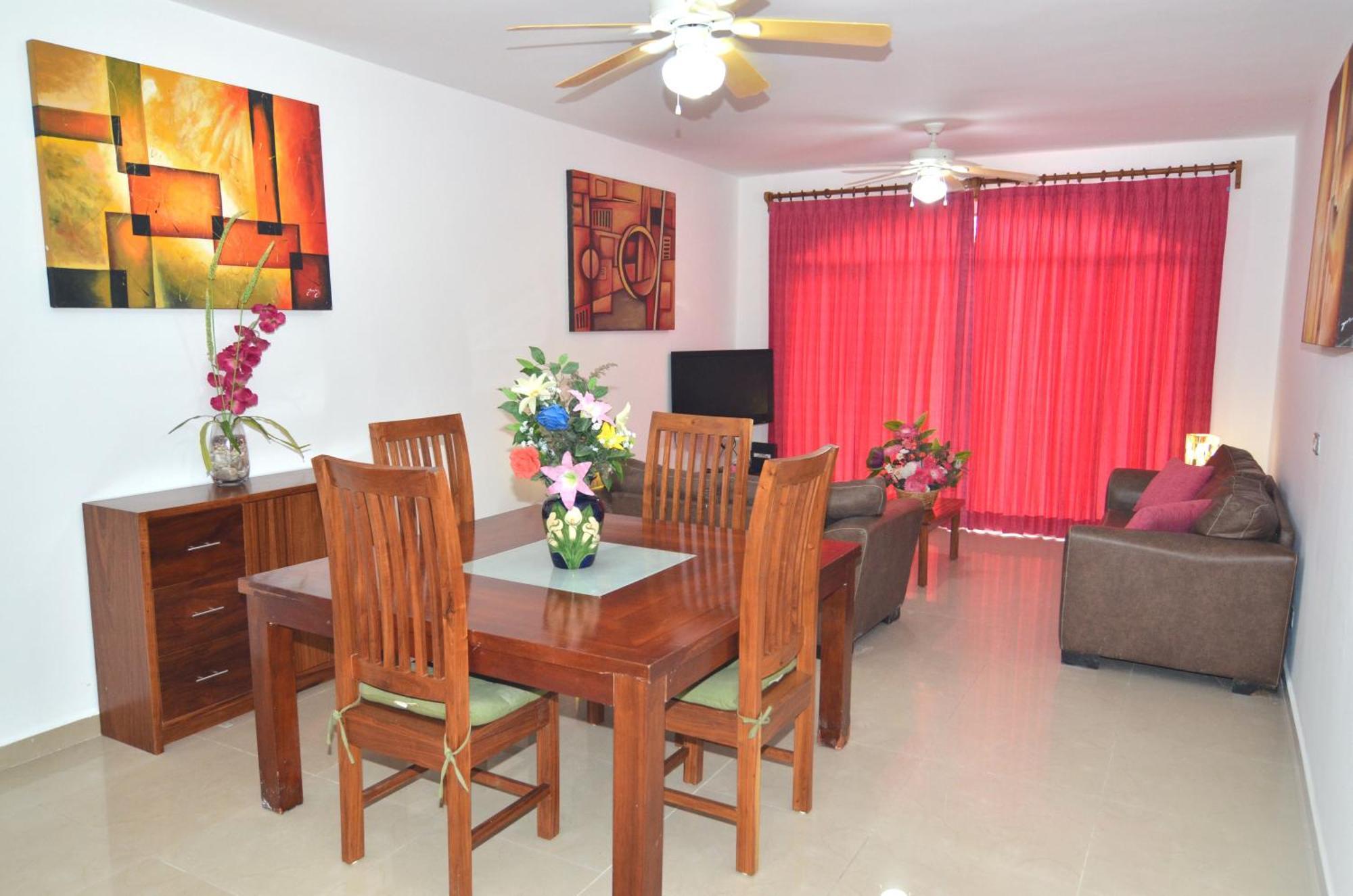 Aparthotel Rinconada Del Mar Apts