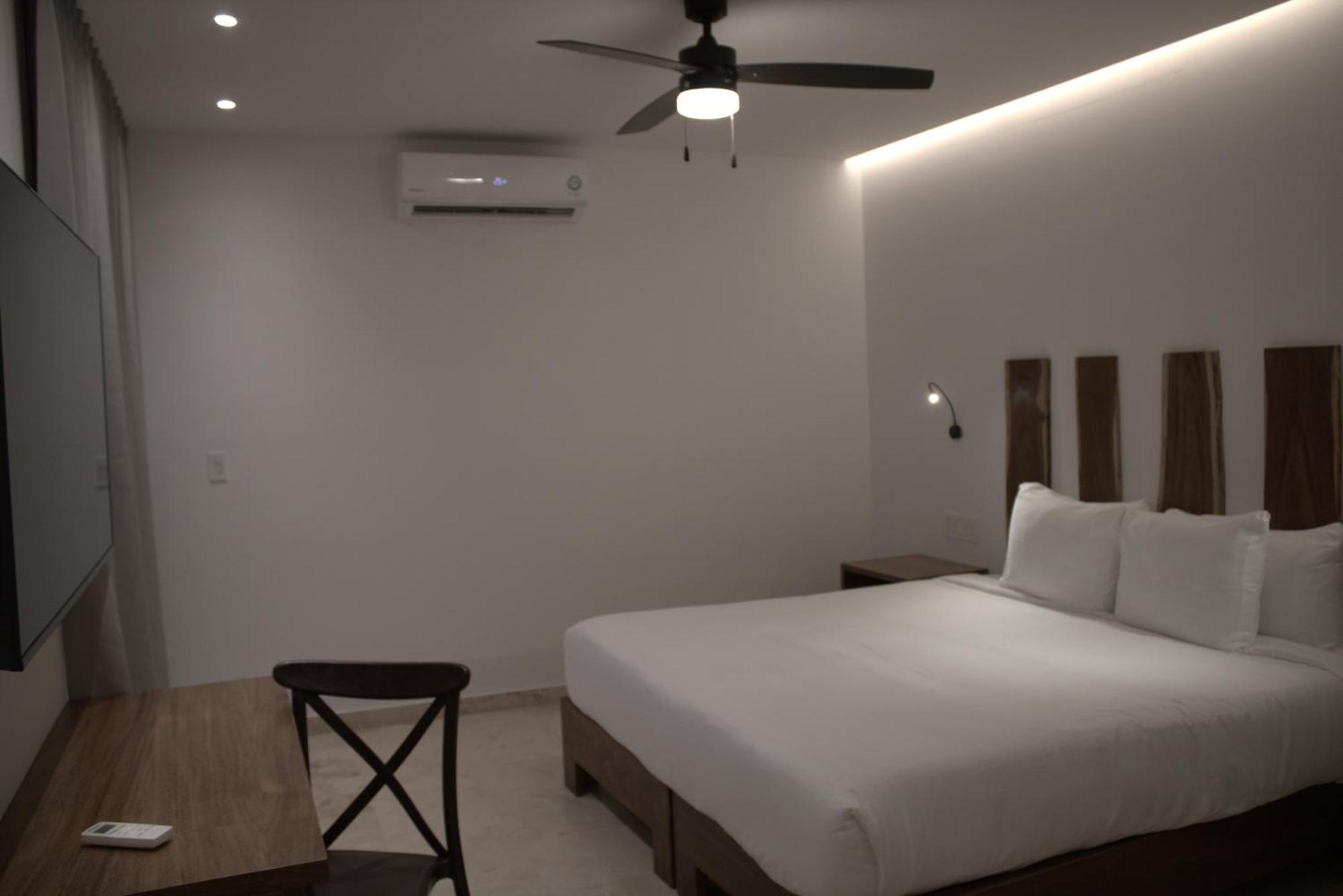 B10 - Distinctive Hotel- * Playa del Carmen