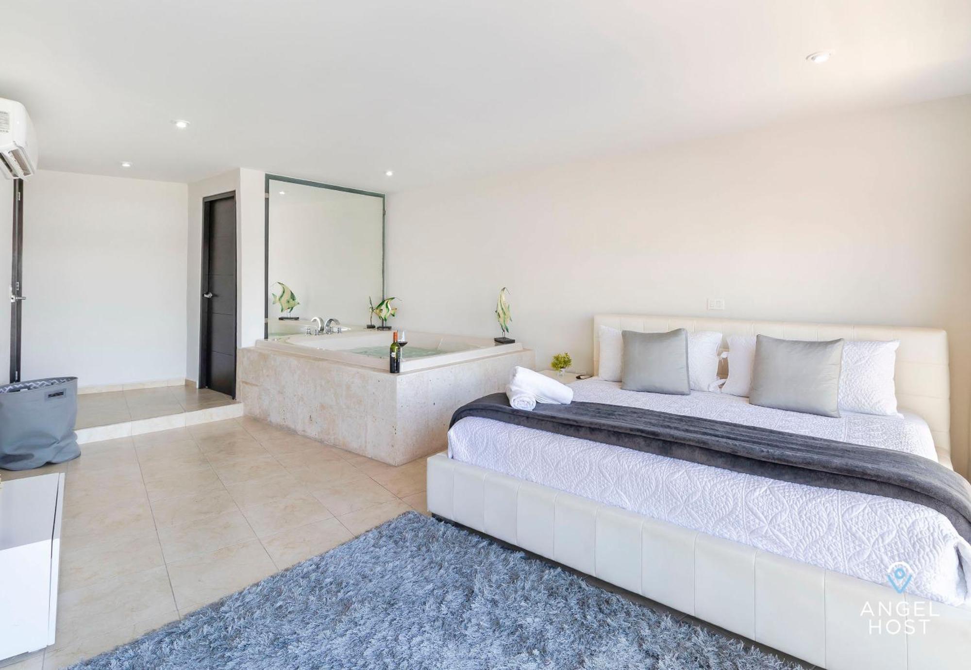 Spacious Magia Steps To The & 5th Ave Playa del Carmen