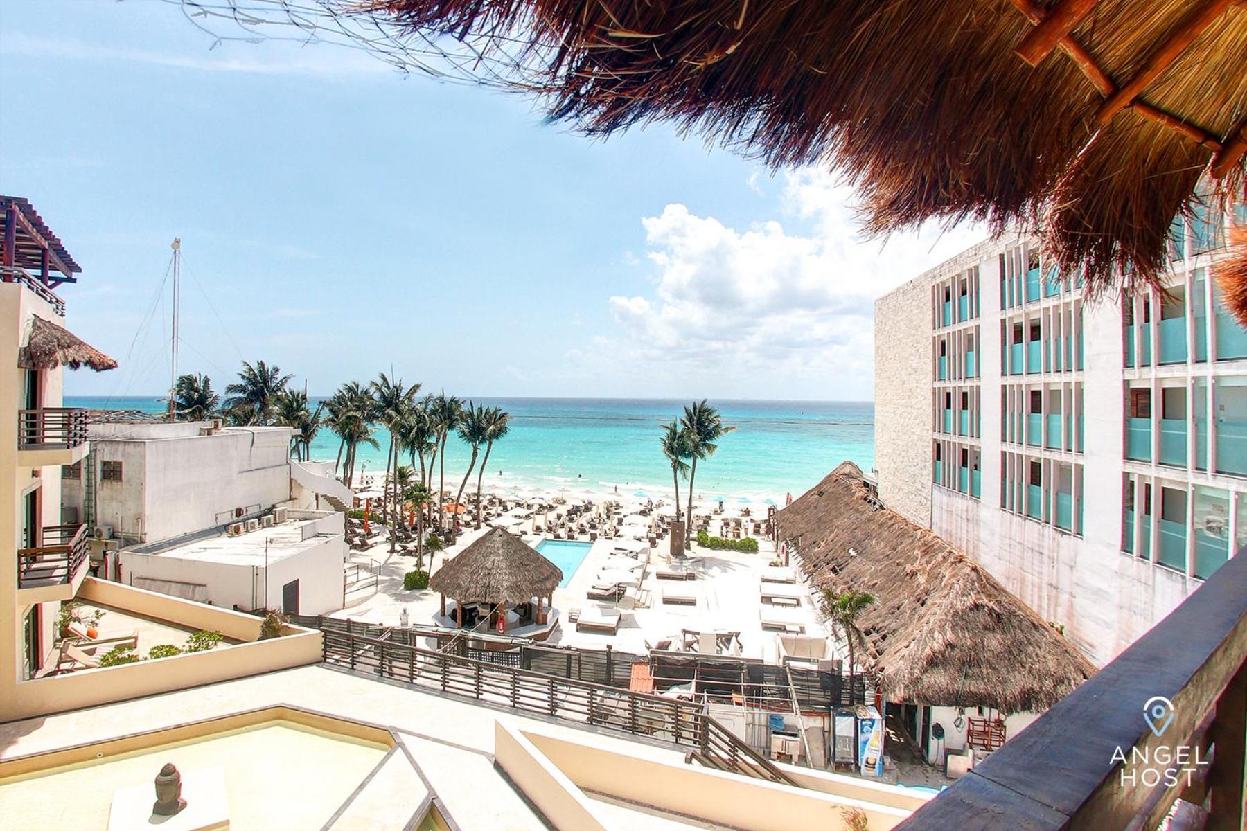Holiday home Beachfront Penthouse Oceanview Rooftop And Pool *
