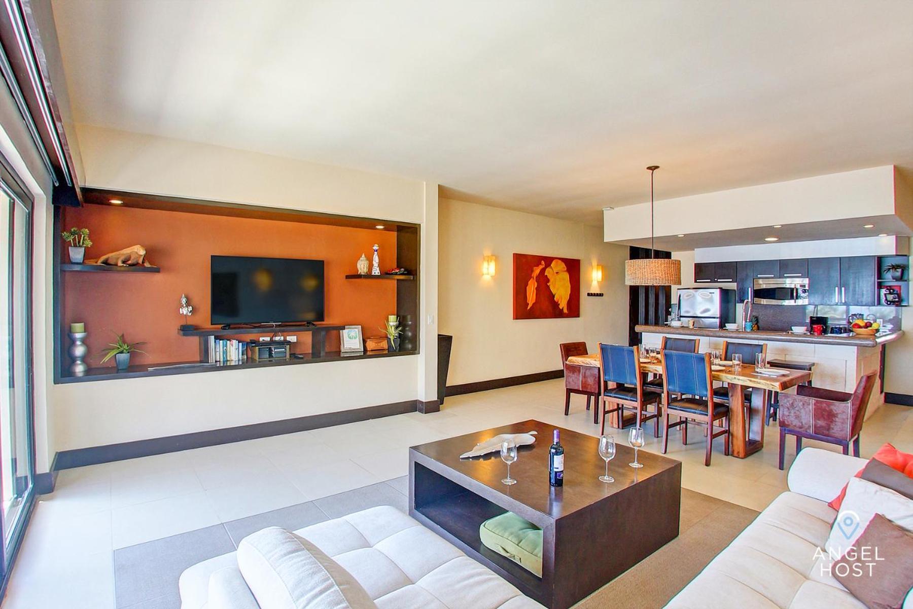 Holiday home Beachfront Penthouse Oceanview Rooftop And Pool