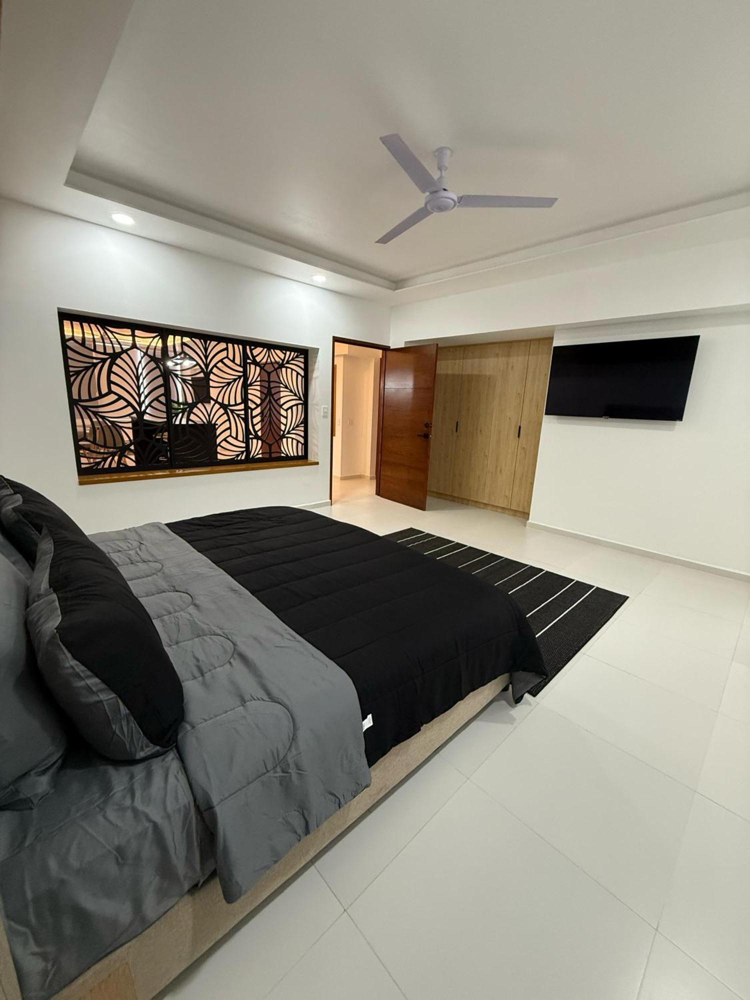 Alux Tower Aqua Apartment