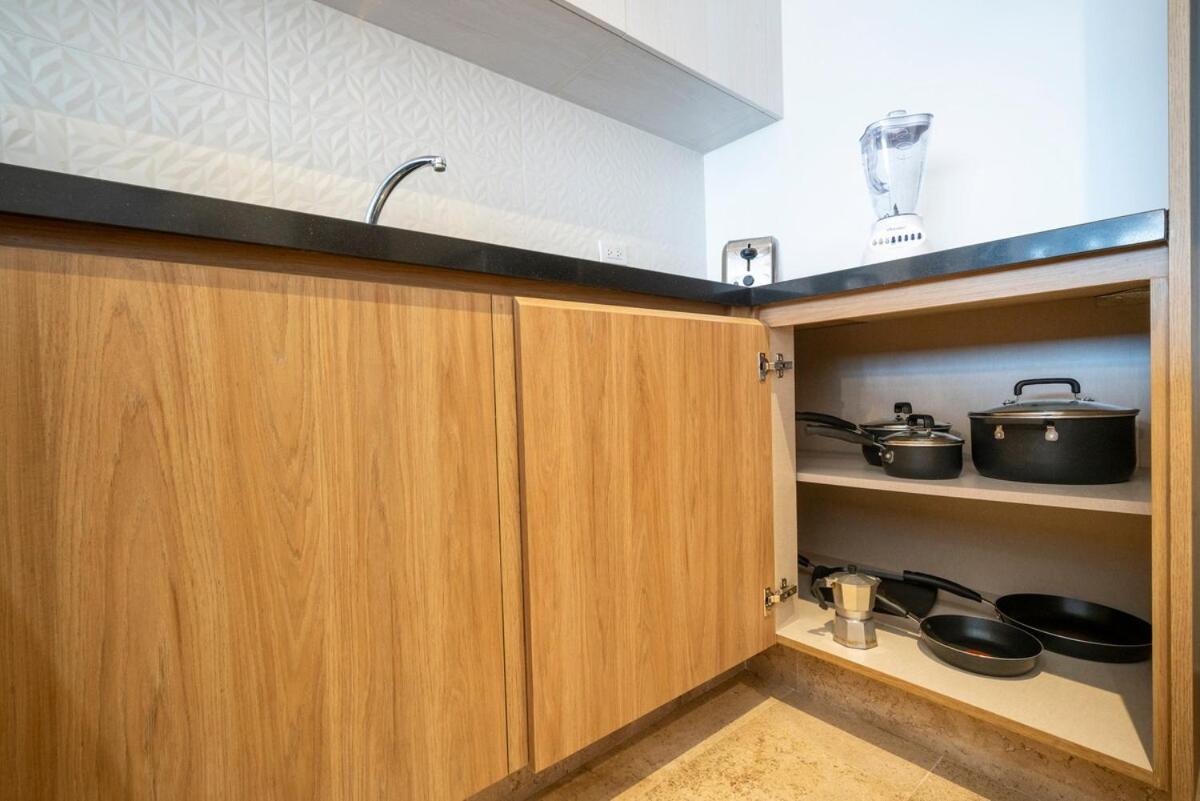 Luxury And Spacious Serenada Apartment *