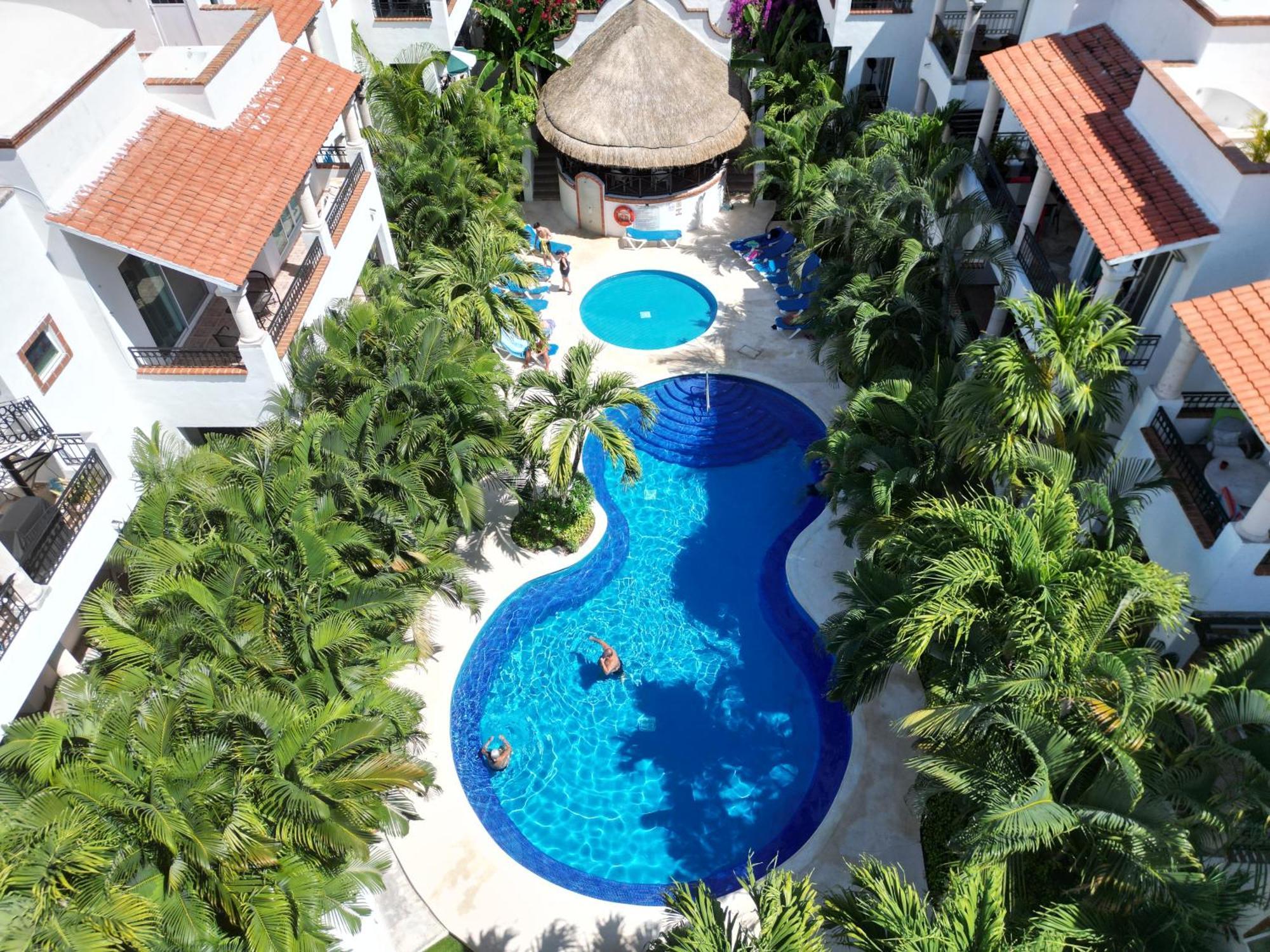 Modern 2br Apt-3 Baths-pool-wi-fi-steps To Appartement *