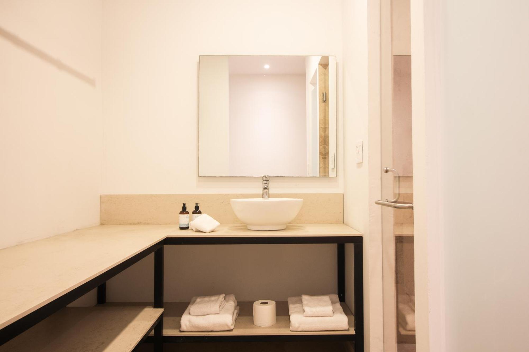 B10 - Distinctive Hotel- Playa del Carmen