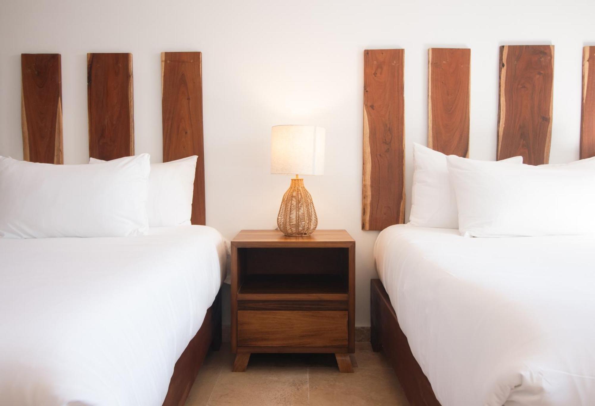 Aparthotel B10 - Distinctive Hotel- *