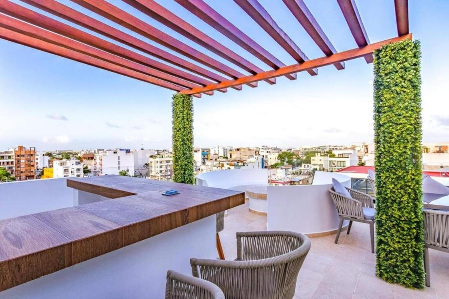 Holiday home Radiant Rooftop Pool At Menesse 38th Perfect Location *