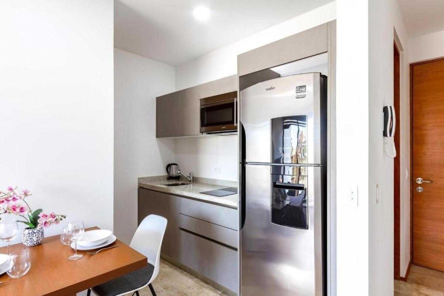 Radiant Rooftop Pool At Menesse 38th Perfect Location Holiday home Playa del Carmen