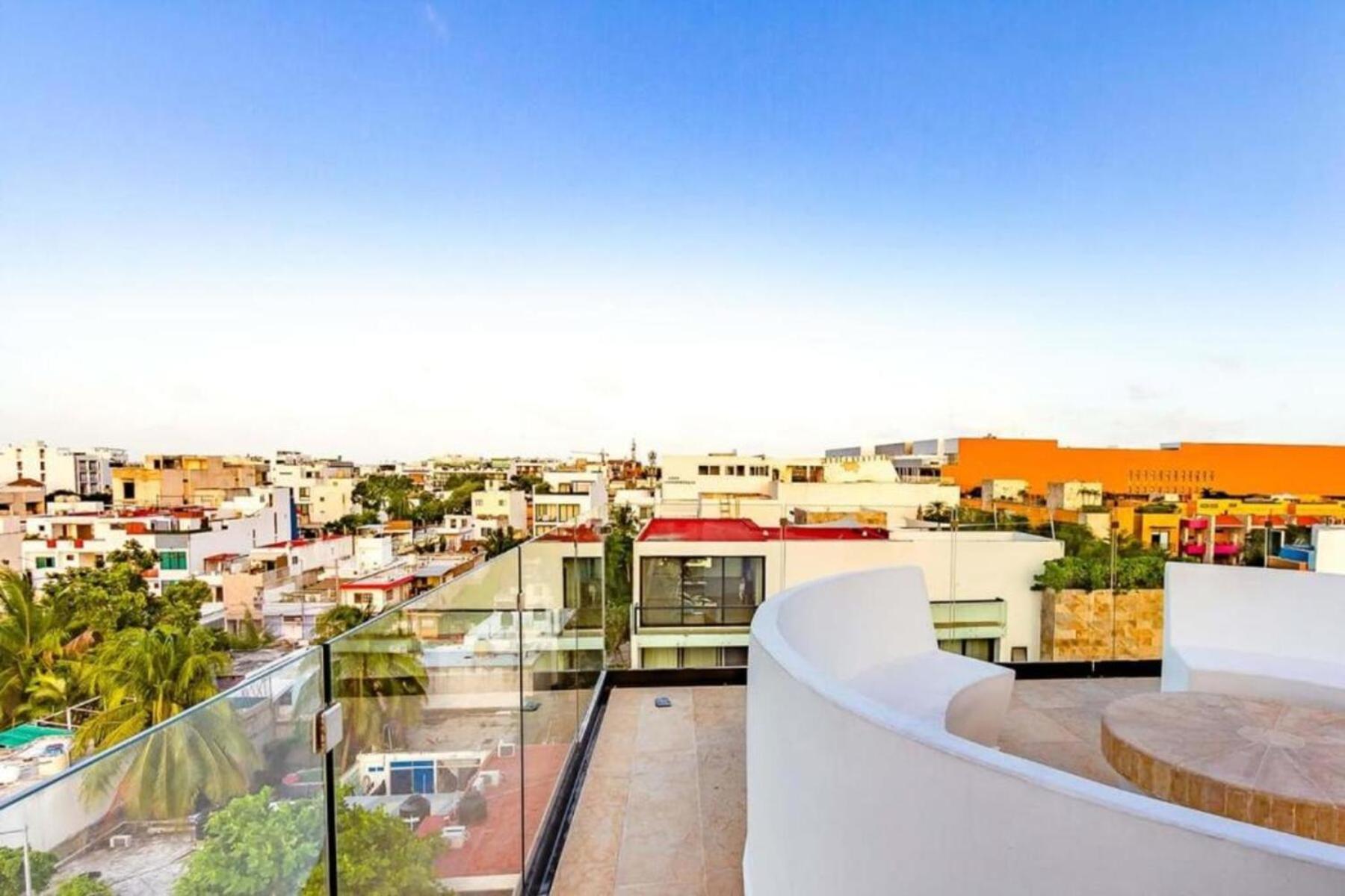 Holiday home Radiant Rooftop Pool At Menesse 38th Perfect Location *