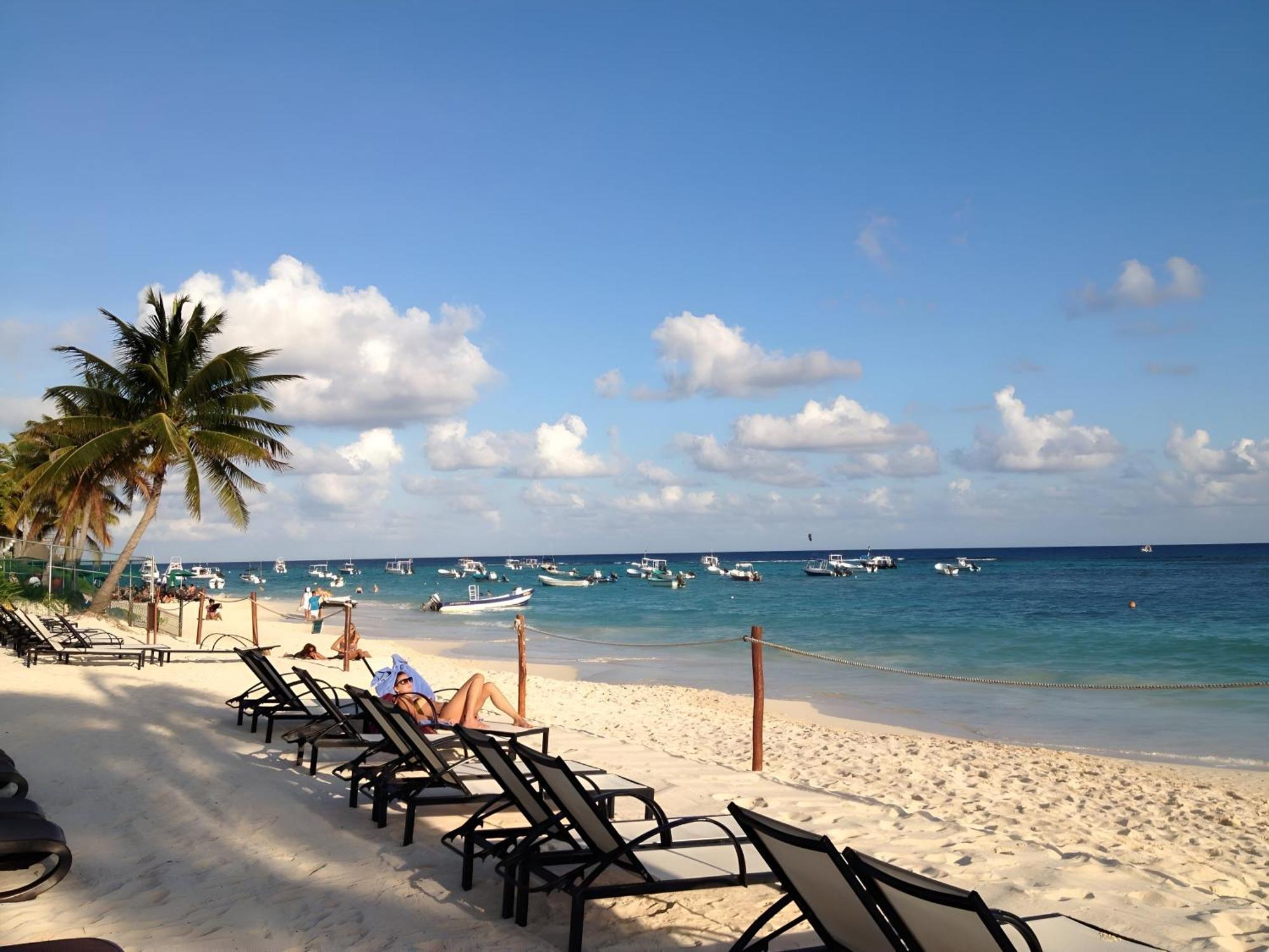 Apartment Beachfront Location At Elements *