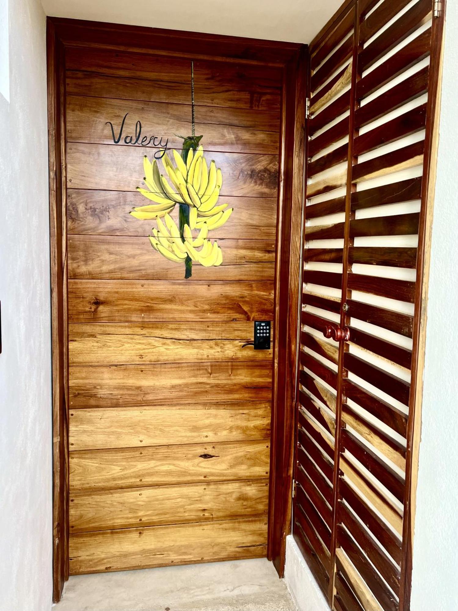 Ha'as Naj Bananas Aparthotel