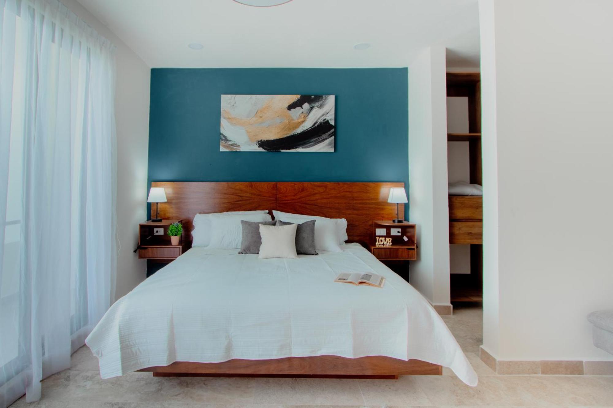 Apartment With Ocean View Pool In Av 10 & 60 Street *