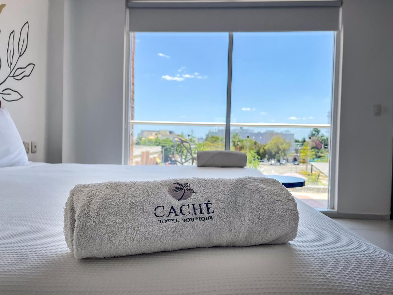 Cache Boutique - Adults Only 3*